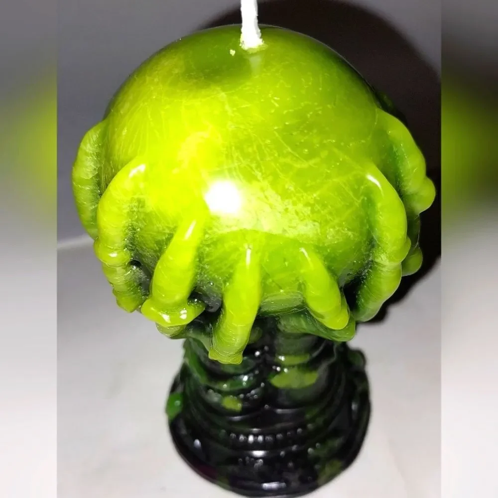 Hand crafted limited edition magic ball claw from our raging skull candle line